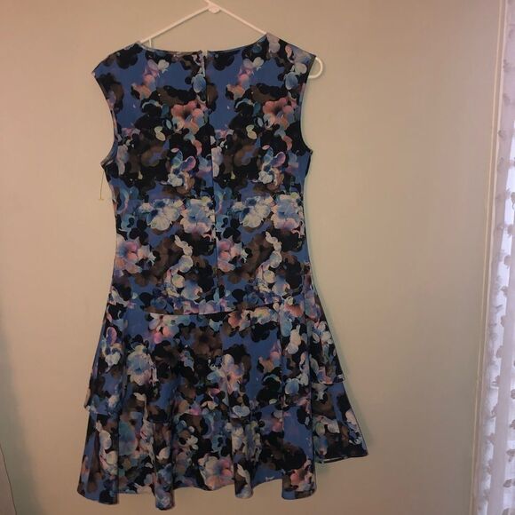Cece dress size 2 - Picture 2 of 3